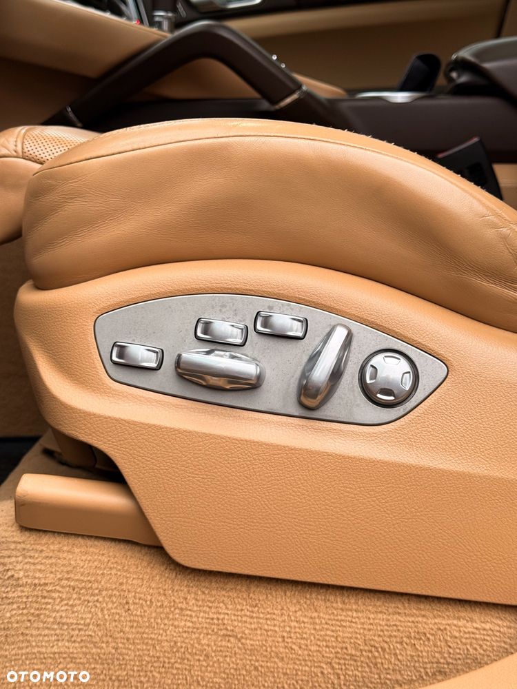 Porsche Cayenne GTS Tiptronic S - 22