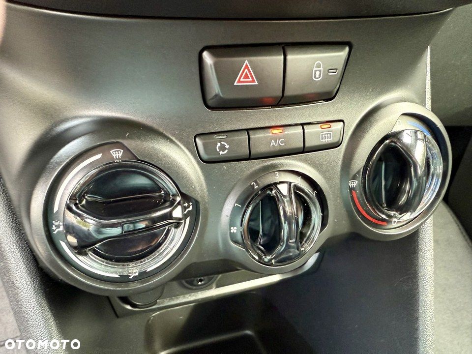 Peugeot 208 1.2 PureTech Allure - 25