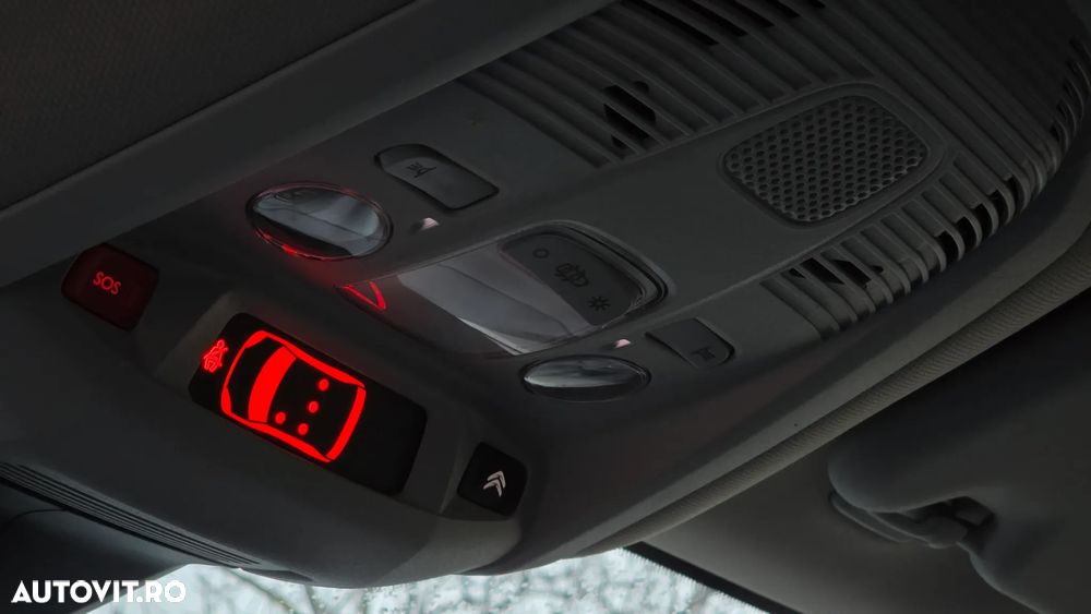 Citroën C5 Aircross 1.6 PHEV FWD 225 EAT8 Shine - 33