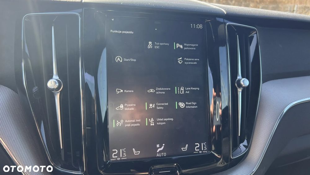 Volvo XC 60 T4 R-Design - 26