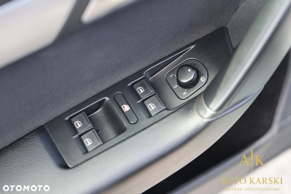 Volkswagen Passat - 20