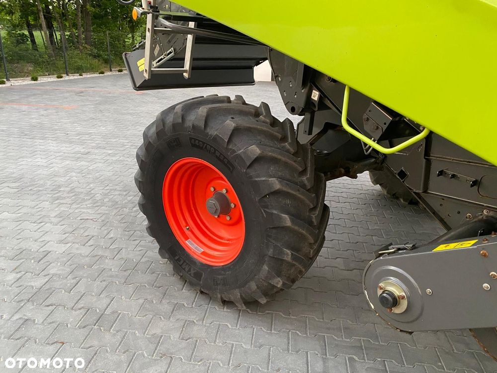 Claas Tucano 320 - 14