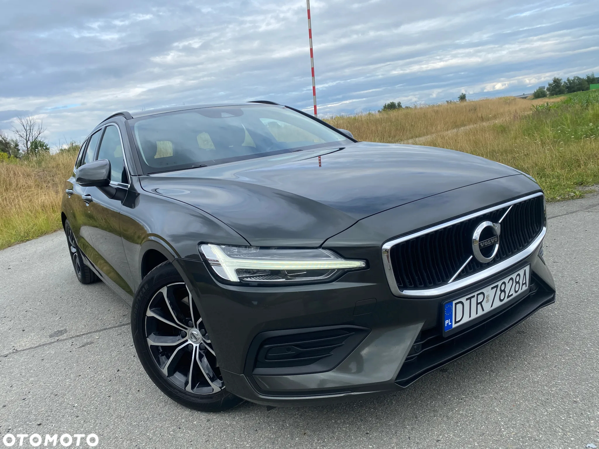 Volvo V60 B4 B Geartronic Momentum Pro - 37