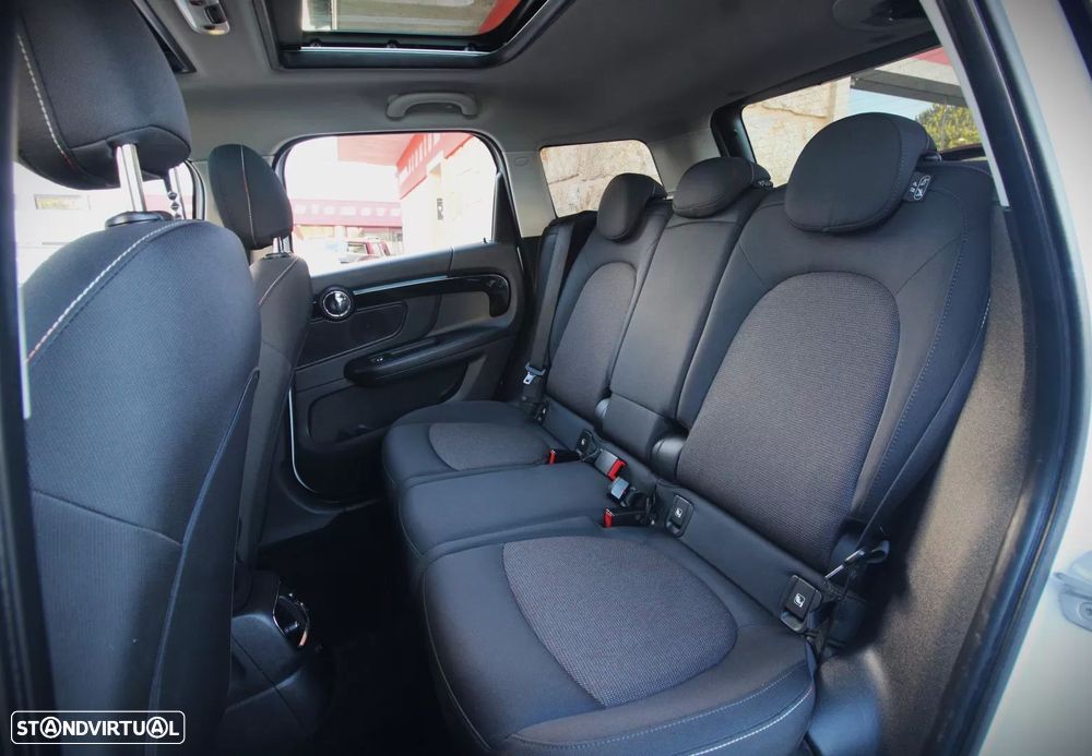 MINI Countryman Cooper SE ALL4 Auto - 12