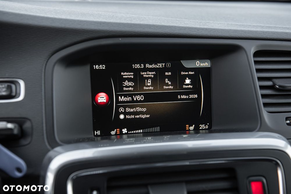 Volvo V60 Cross Country - 25