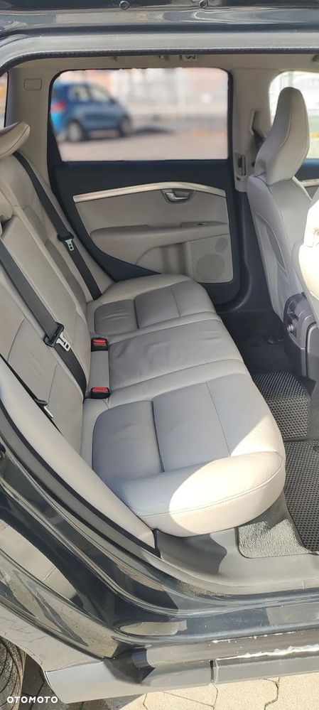 Volvo V70 2.0T Kinetic - 12