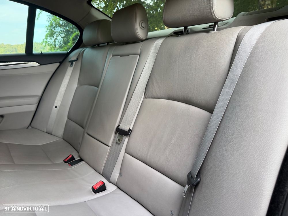 BMW 520 d Pack M Auto - 23