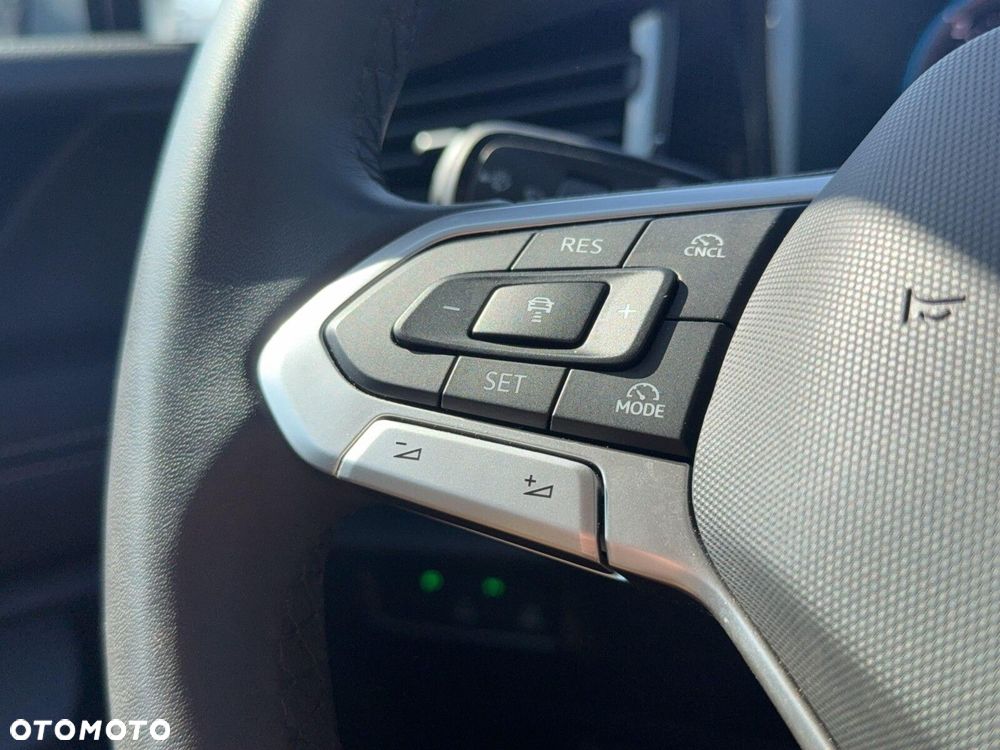 Volkswagen Tiguan - 16