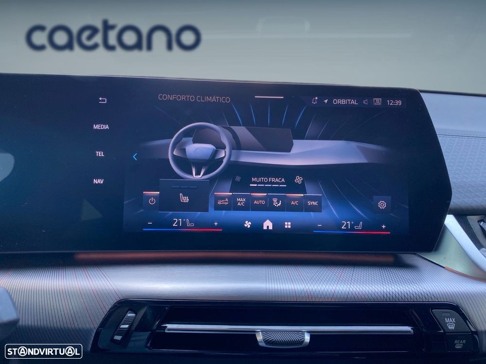 BMW iX2 eDrive20 Pack Desportivo M - 11