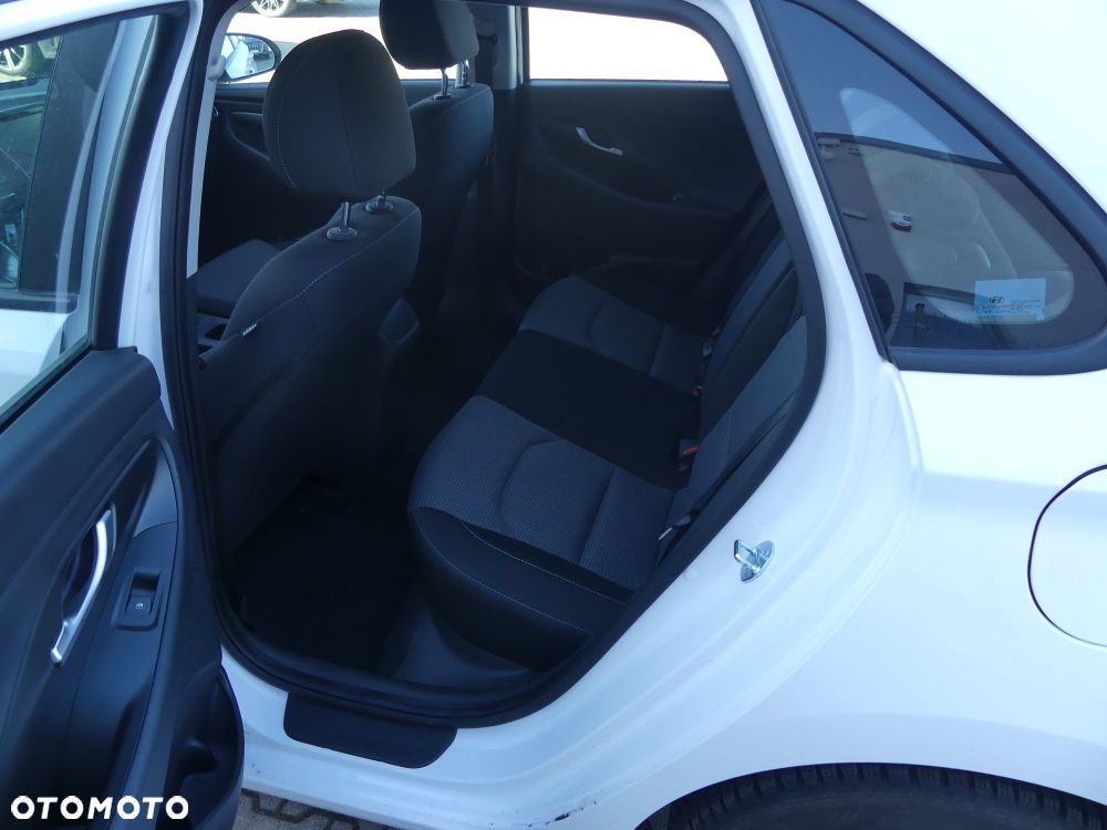 Hyundai i30 1.0 T-GDI Modern - 10