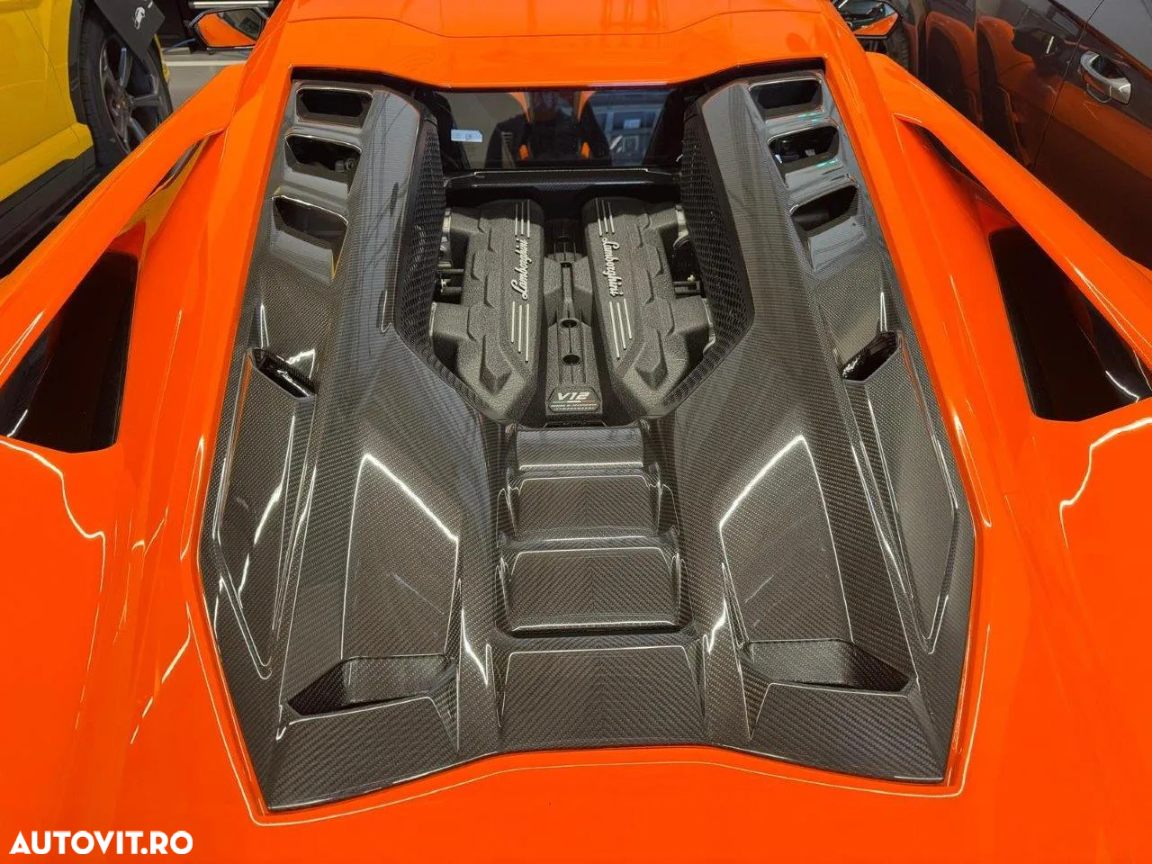Lamborghini Revuelto - 2