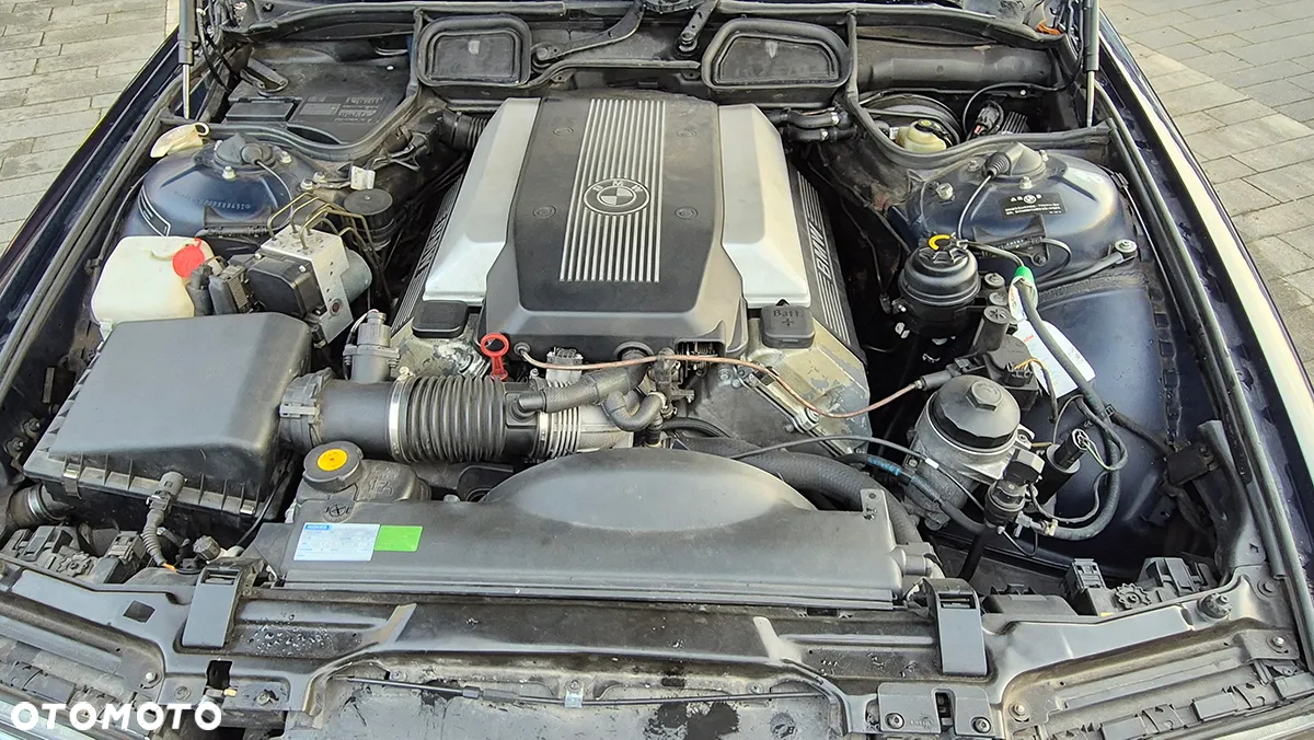 BMW Seria 7 740i - 13
