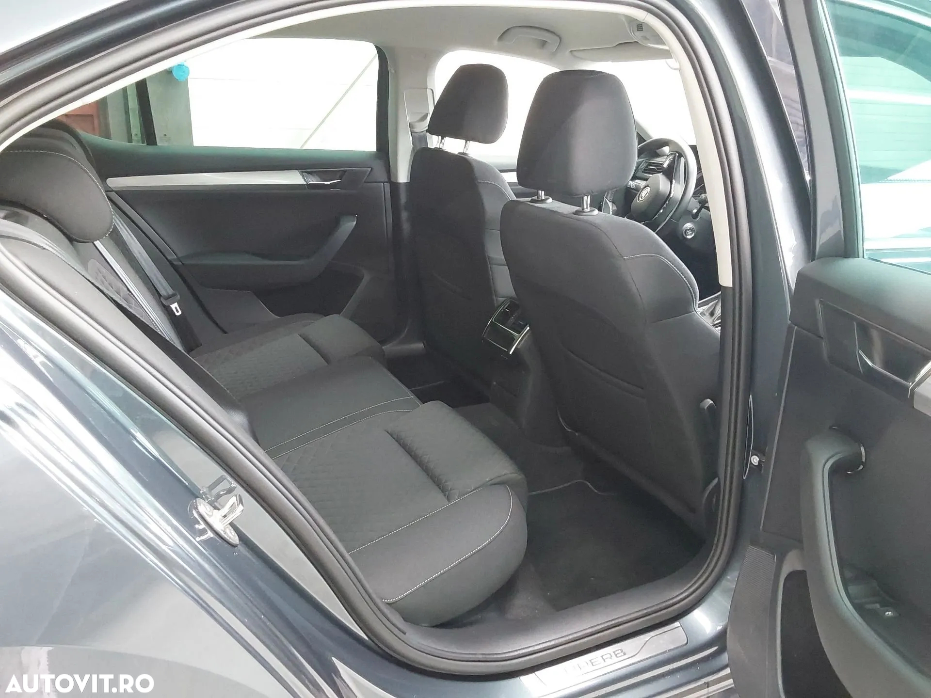 Skoda Superb 1.4 TSI DSG Ambition - 4