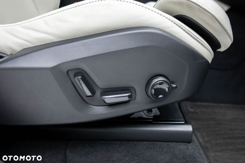 Volvo XC 90 B5 D AWD Geartronic RDesign - 31
