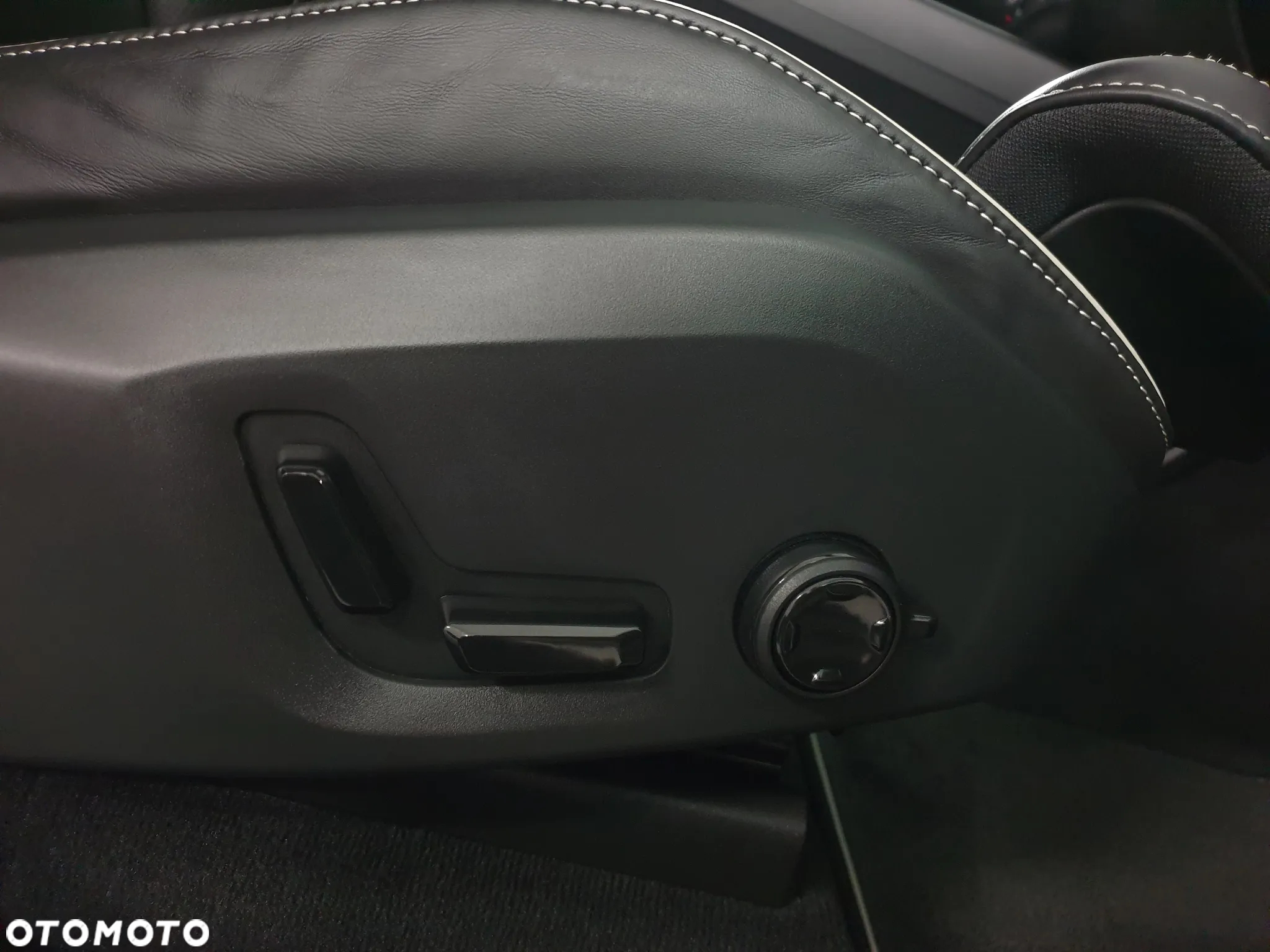 Volvo XC 60 D4 Geartronic RDesign - 31