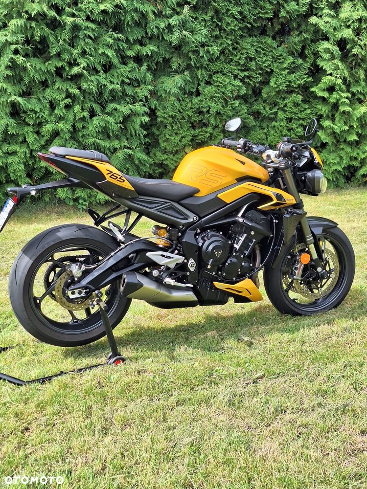 Triumph Street Triple - 8