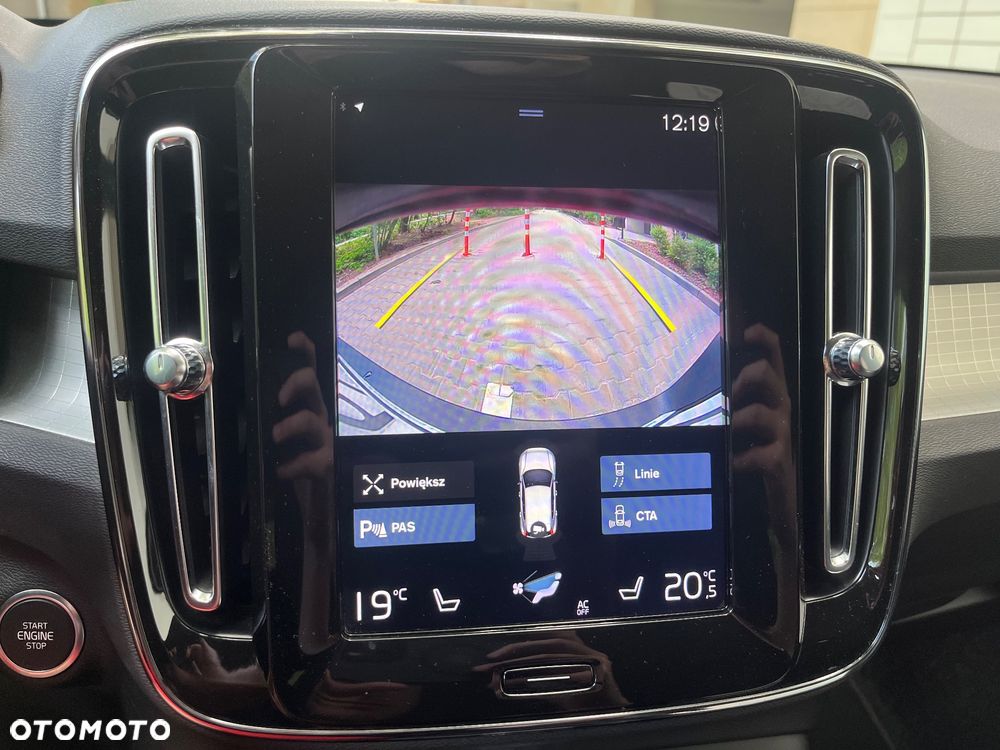Volvo XC 40 D3 Momentum Pro - 24