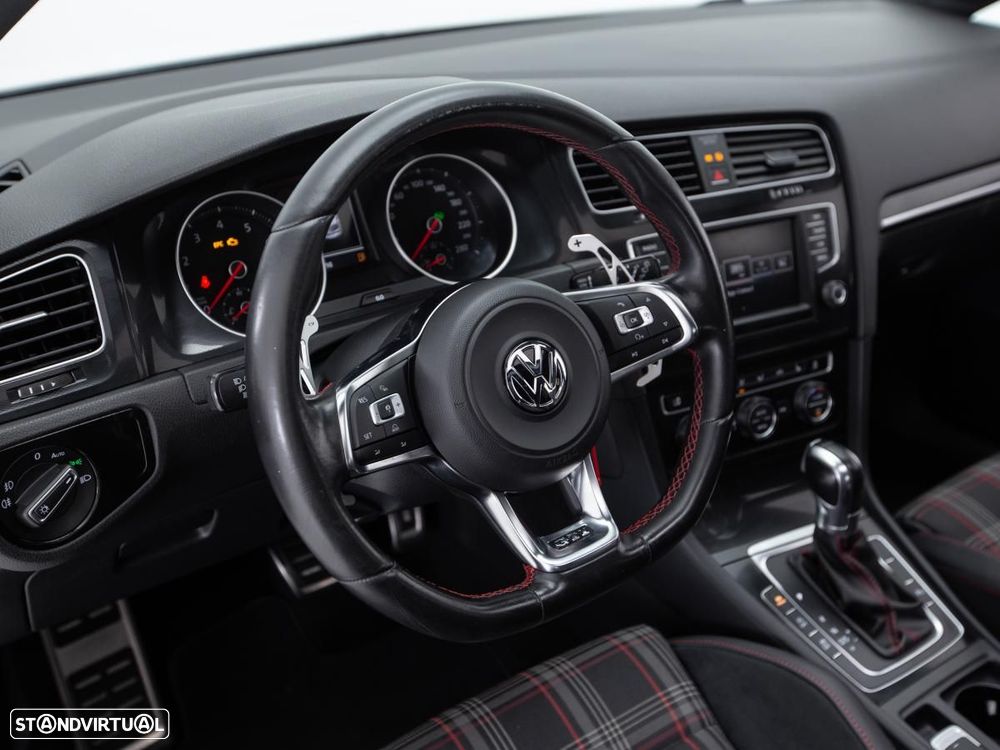 VW Golf - 19