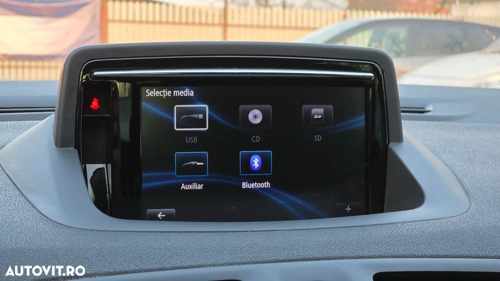 Renault Megane ENERGY dCi 110 Start & Stop Bose Edition - 33