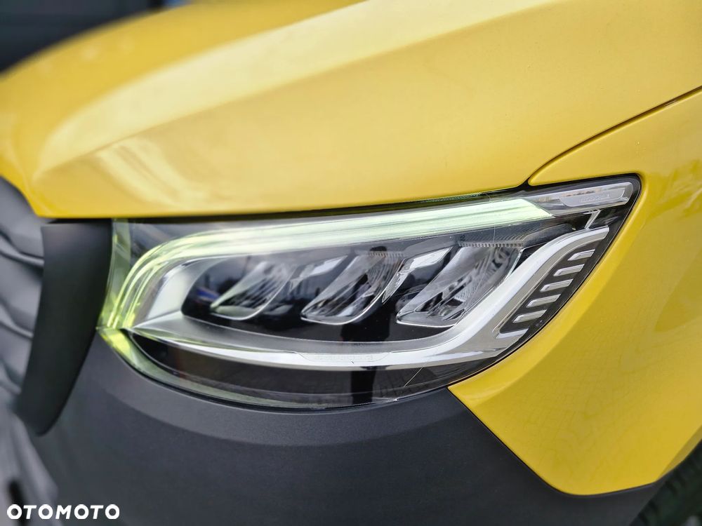 Mercedes-Benz Sprinter - 5