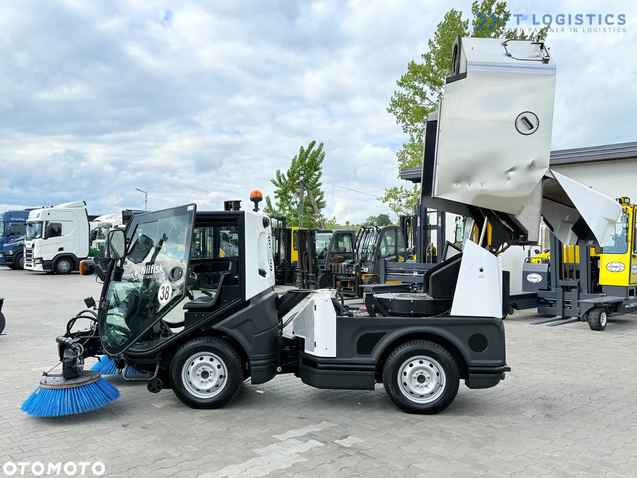Inny Nilfisk City Ranger 3500 – Zamiatarka Komunalna Przegubowa | Rok 2017 | Tylko 442 mth | Diesel | 4x4 - 34