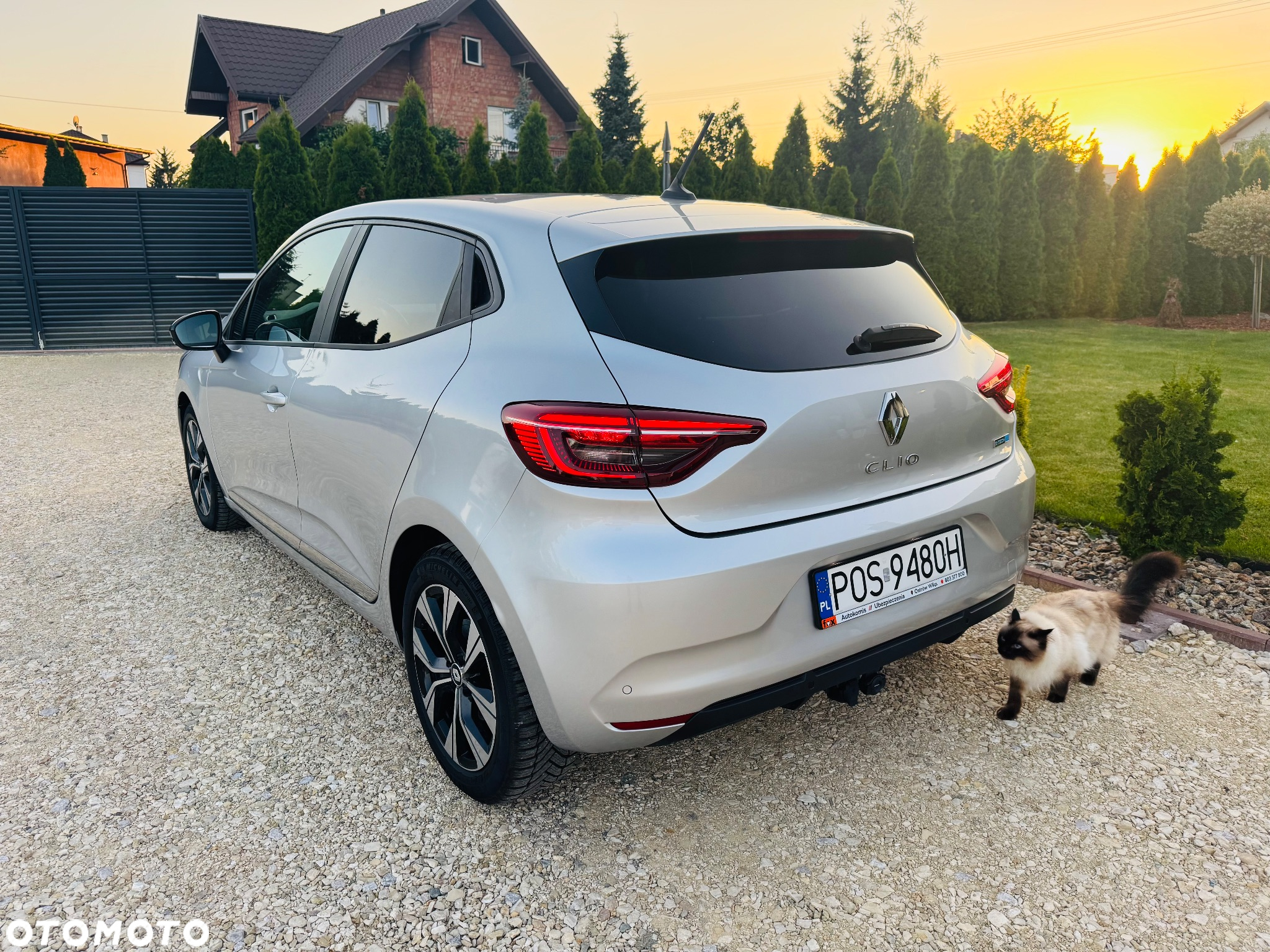 Renault Clio E-TECH Full Hybrid 145 EQUILIBRE - 2