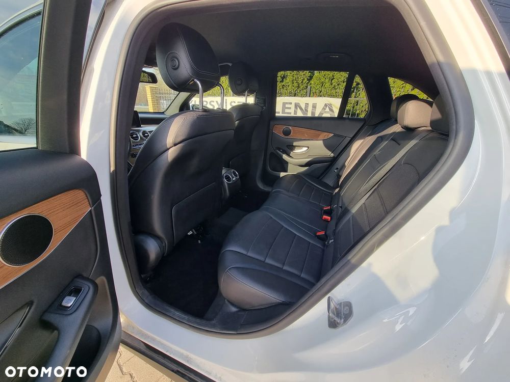 Mercedes-Benz GLC - 13