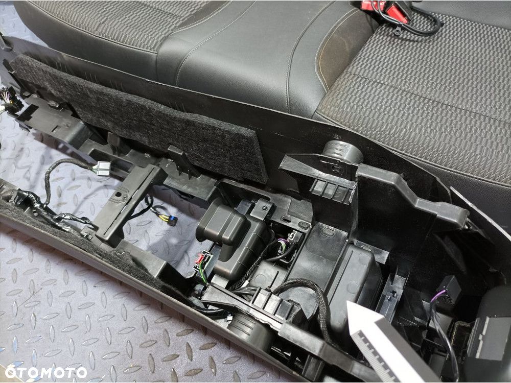 OPEL INSIGNIA B LIFTBACK FOTELE KANAPA KOMPLET PÓŁ SKÓRA WNĘTRZE EU - 7
