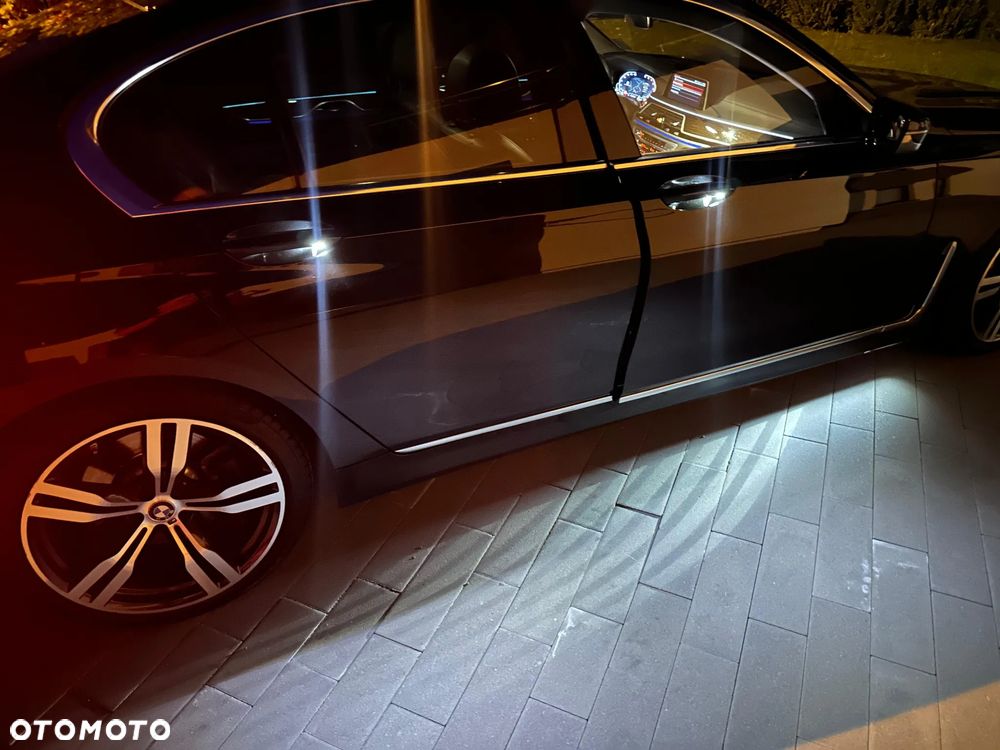 BMW Seria 7 730d xDrive - 21