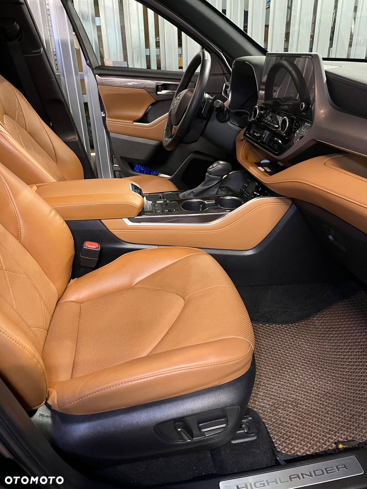 Toyota Highlander 2.5 Hybrid Executive - 15