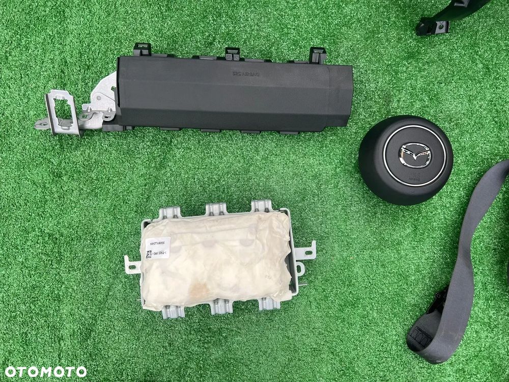 MAZDA CX30 CX-30 Konsola Poduszki pasy HEAD-UP CZARNA Z NIEBIESKĄ NITKĄ - 13