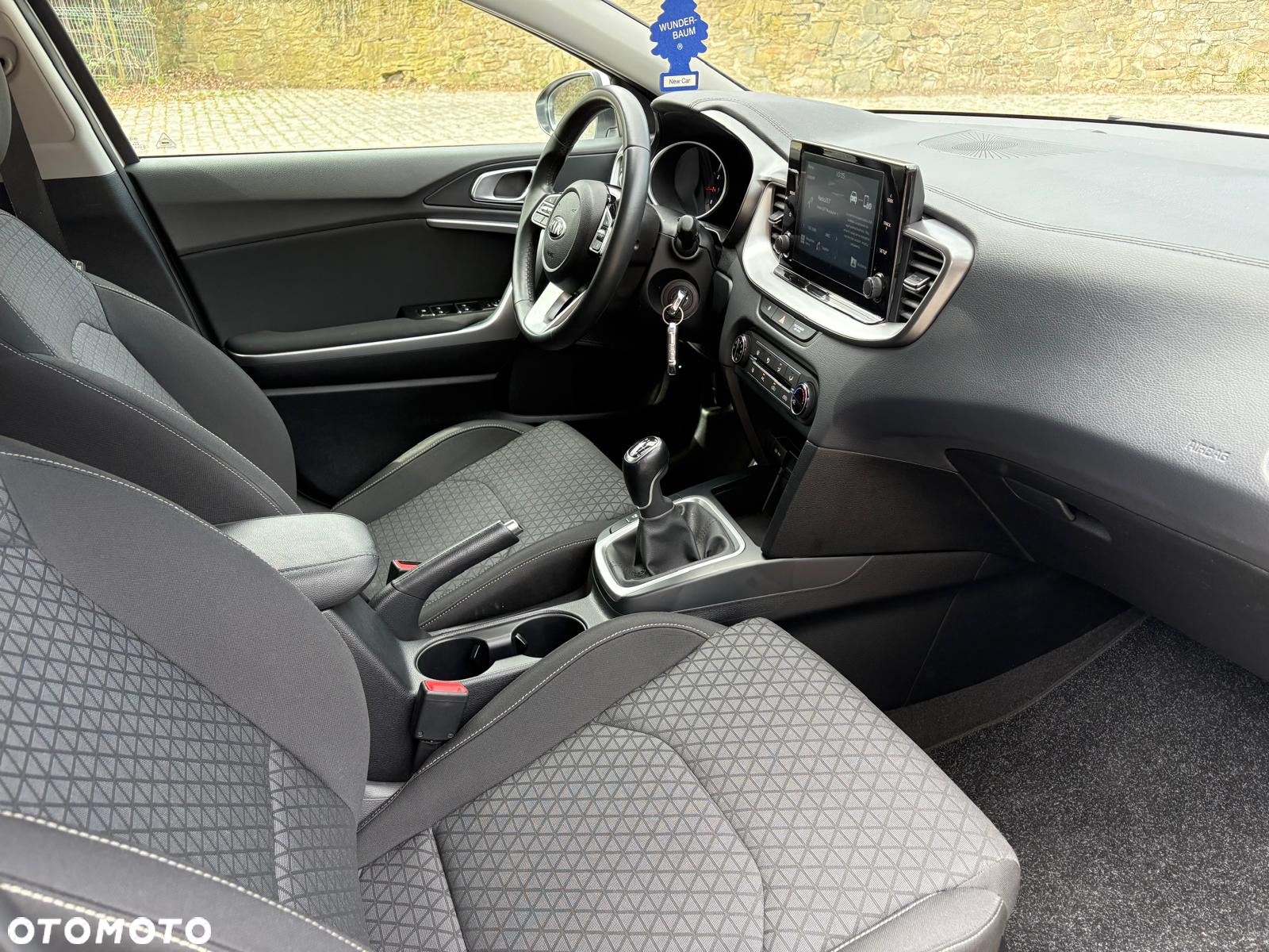 Kia XCeed 1.0 T-GDI L Business Line - 23