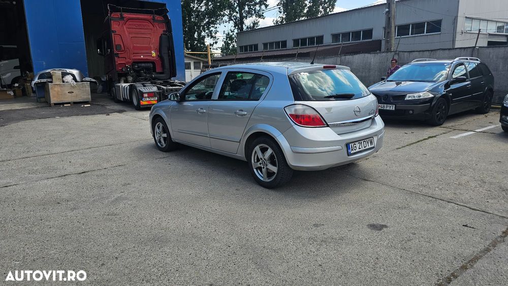 Opel Astra - 4