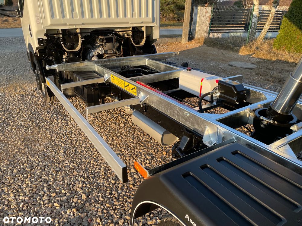 Nissan Cabstar NT400 - 38