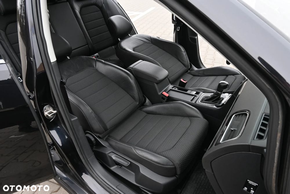 Volkswagen Golf 2.0 TDI BMT Highline DSG - 29