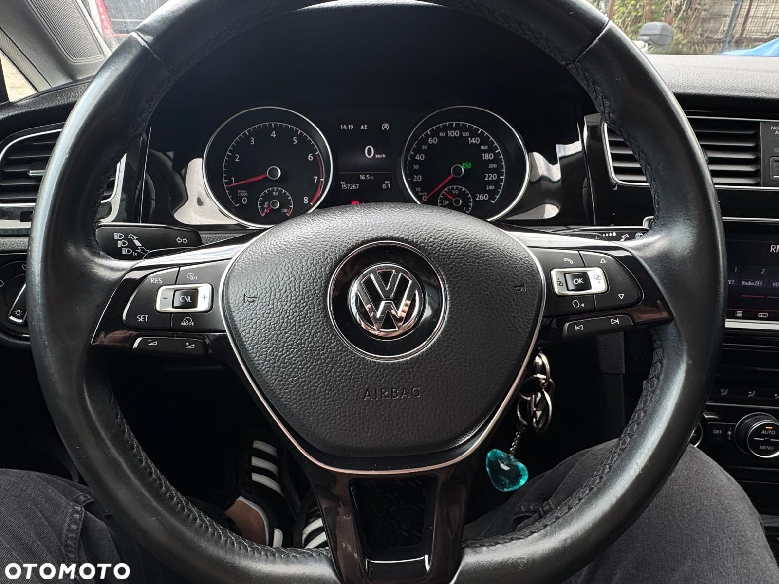 Volkswagen Golf VII 1.4 TSI BMT Comfortline DSG - 32