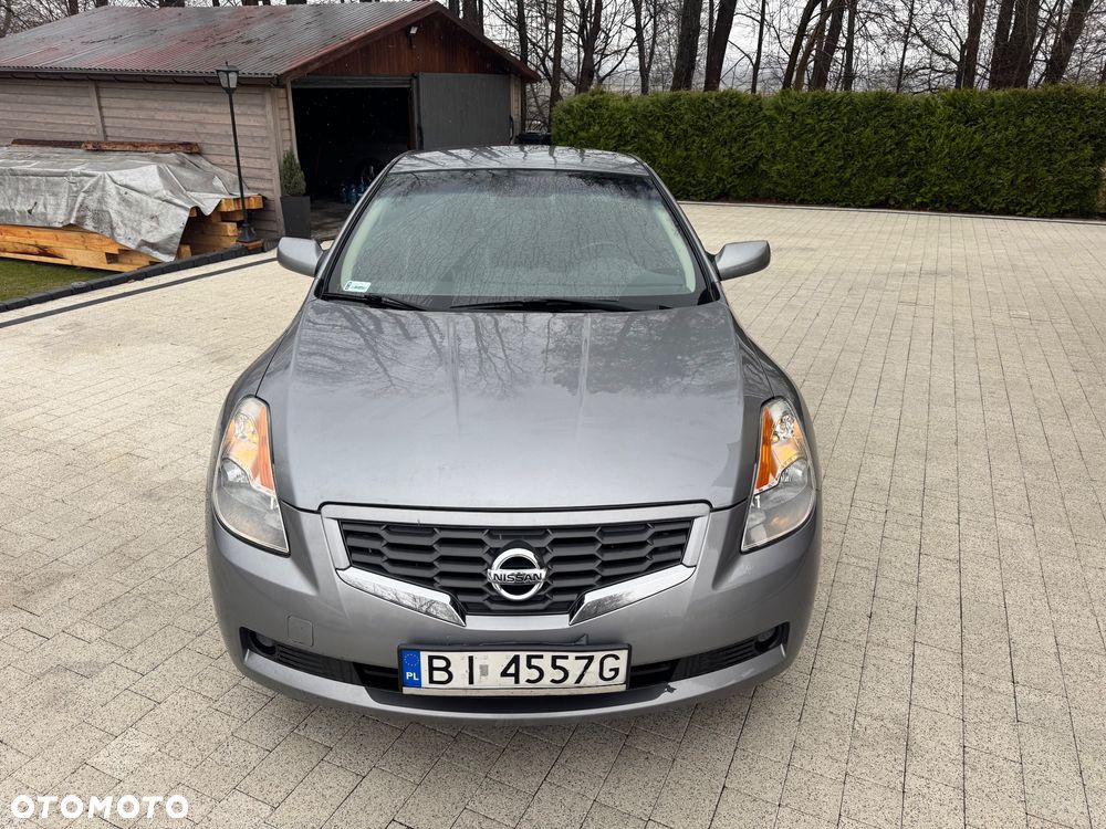 Nissan Altima - 3
