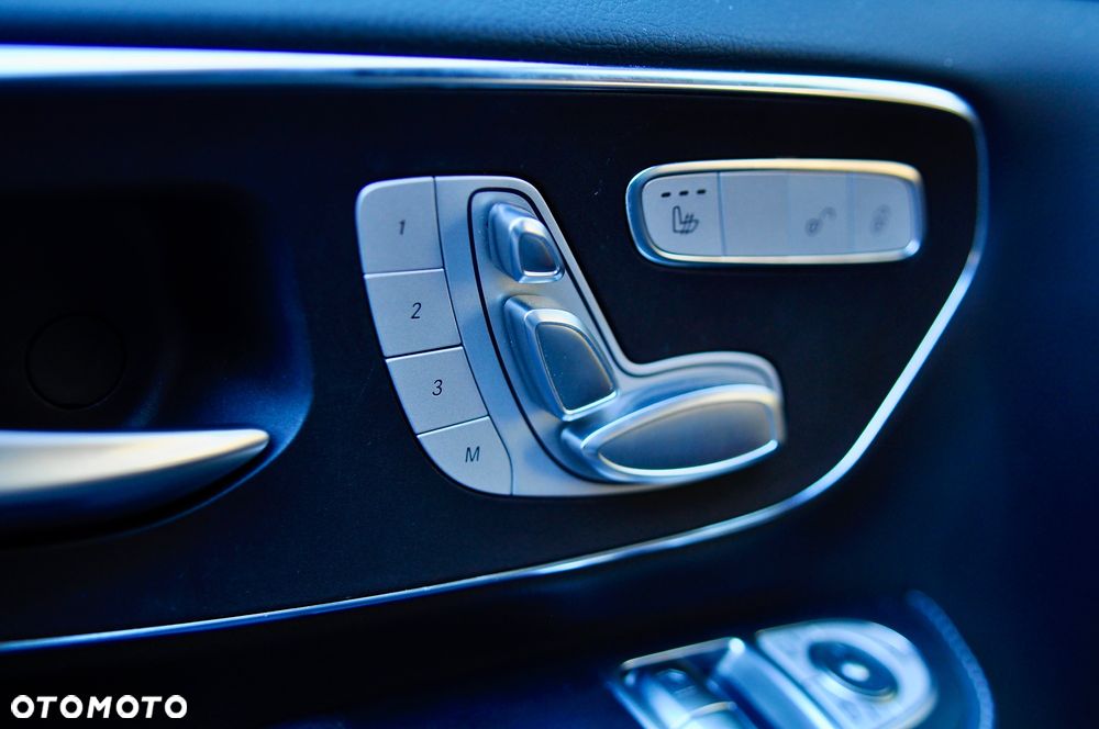 Mercedes-Benz Klasa V 300 d 4-Matic 9G-Tronic (ekstra d³) - 14