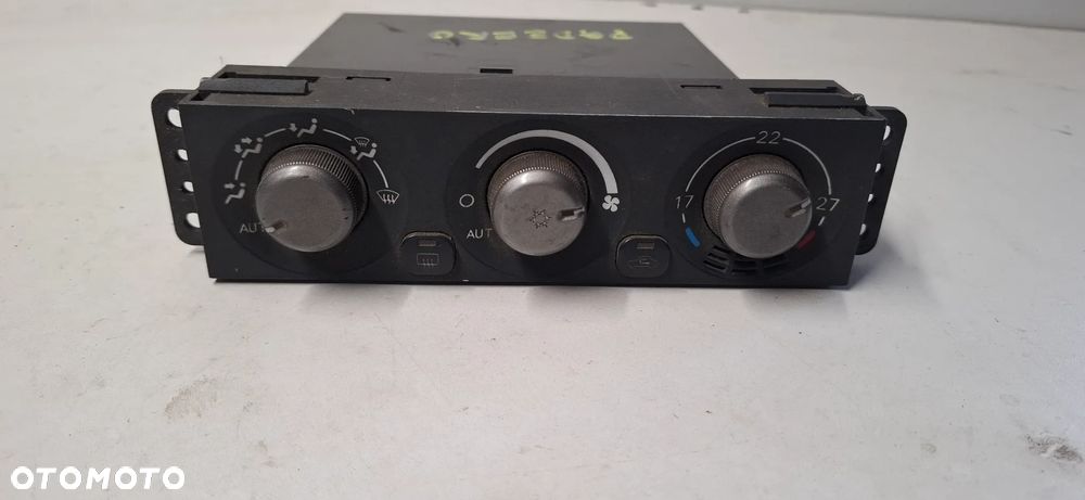 Mitsubishi Pajero III 3 panel nawiewu klimatyzacji MR958005 - 2