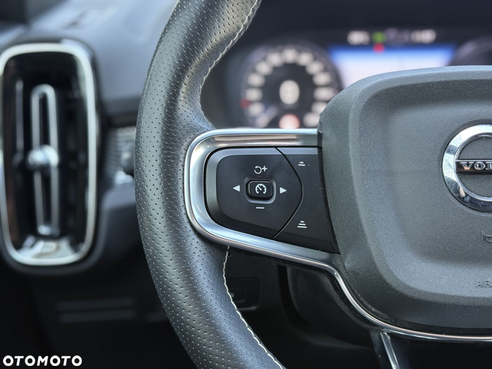 Volvo XC 40 - 7