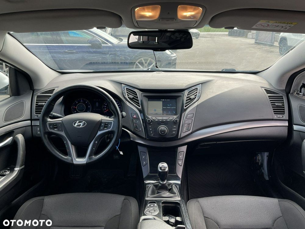 Hyundai i40 Kombi blue 1.6 CRDi Space - 11