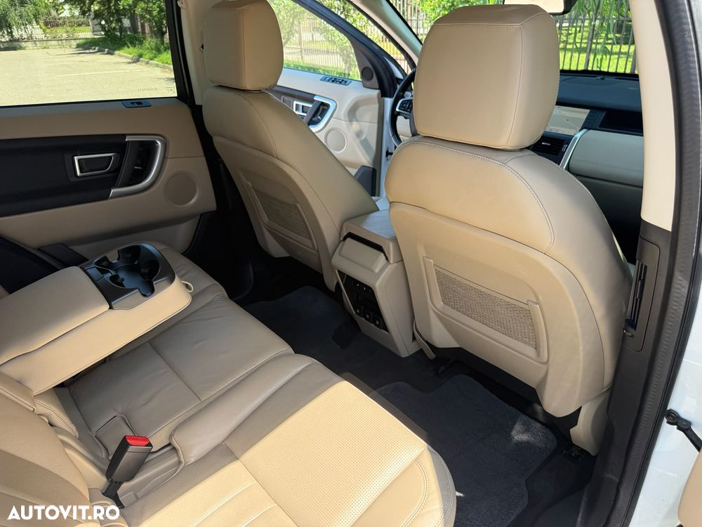 Land Rover Discovery Sport - 26