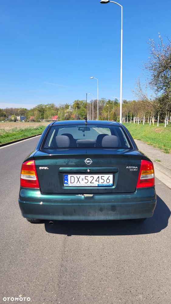 Opel Astra 1.4 Club - 3