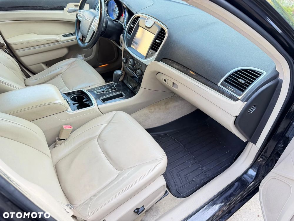 Chrysler 300 - 8