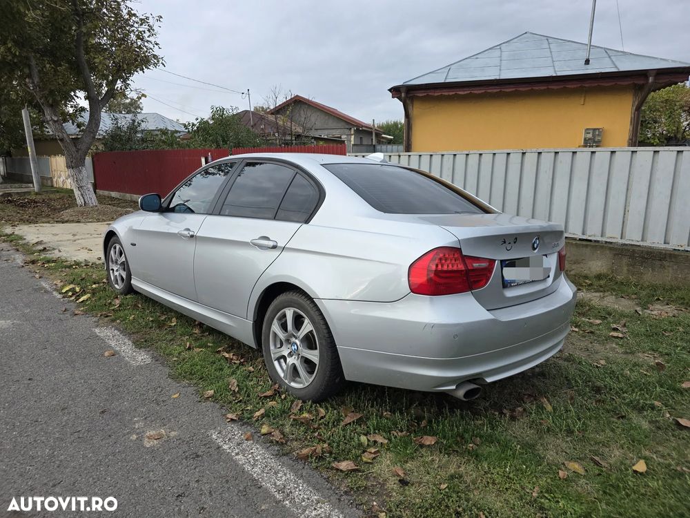 BMW Seria 3 318i - 5