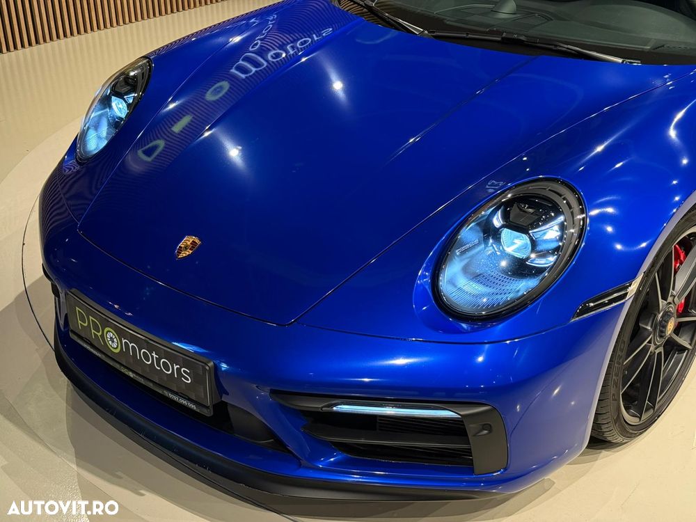 Porsche 911 Carrera 4 GTS PDK - 20