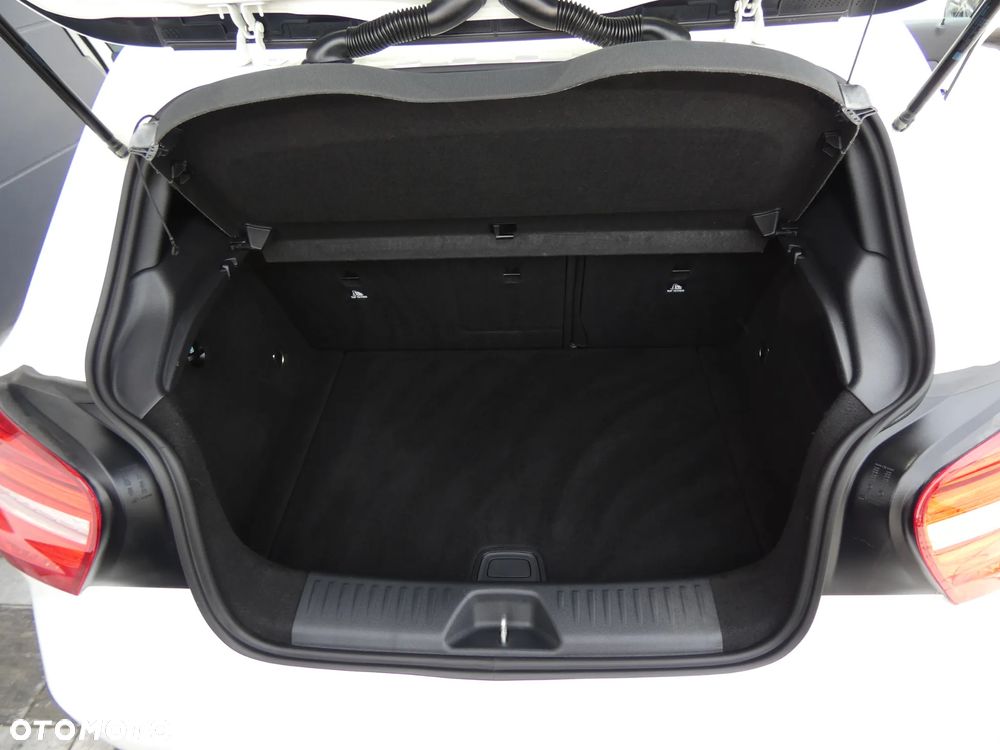 Mercedes-Benz Klasa A 180 (BlueEFFICIENCY) - 36