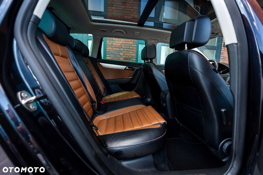 Volkswagen Passat 2.0 TDI Highline DSG - 17