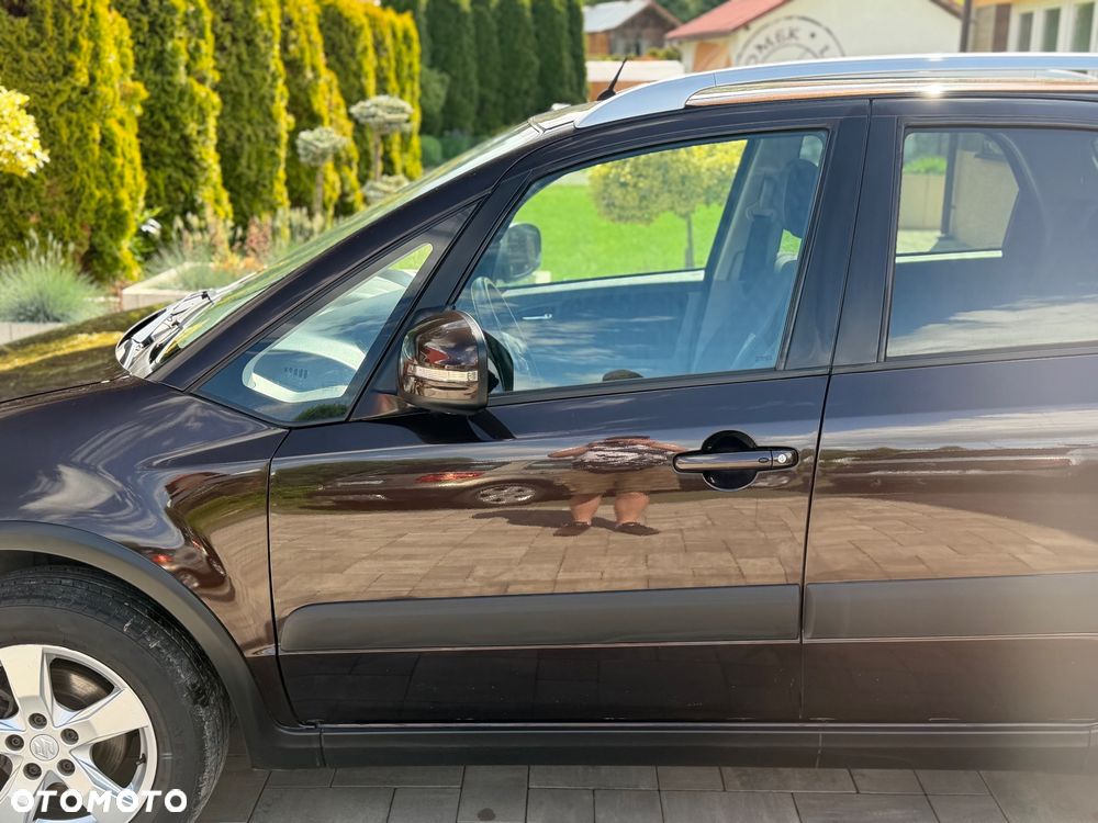 Suzuki SX4 1.6 VVT 4x4 Comfort - 32