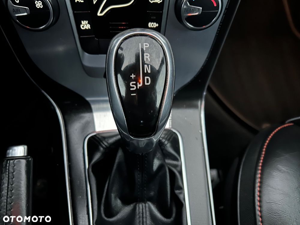 Volvo V40 D2 Drive-E Dynamic Edition - 32